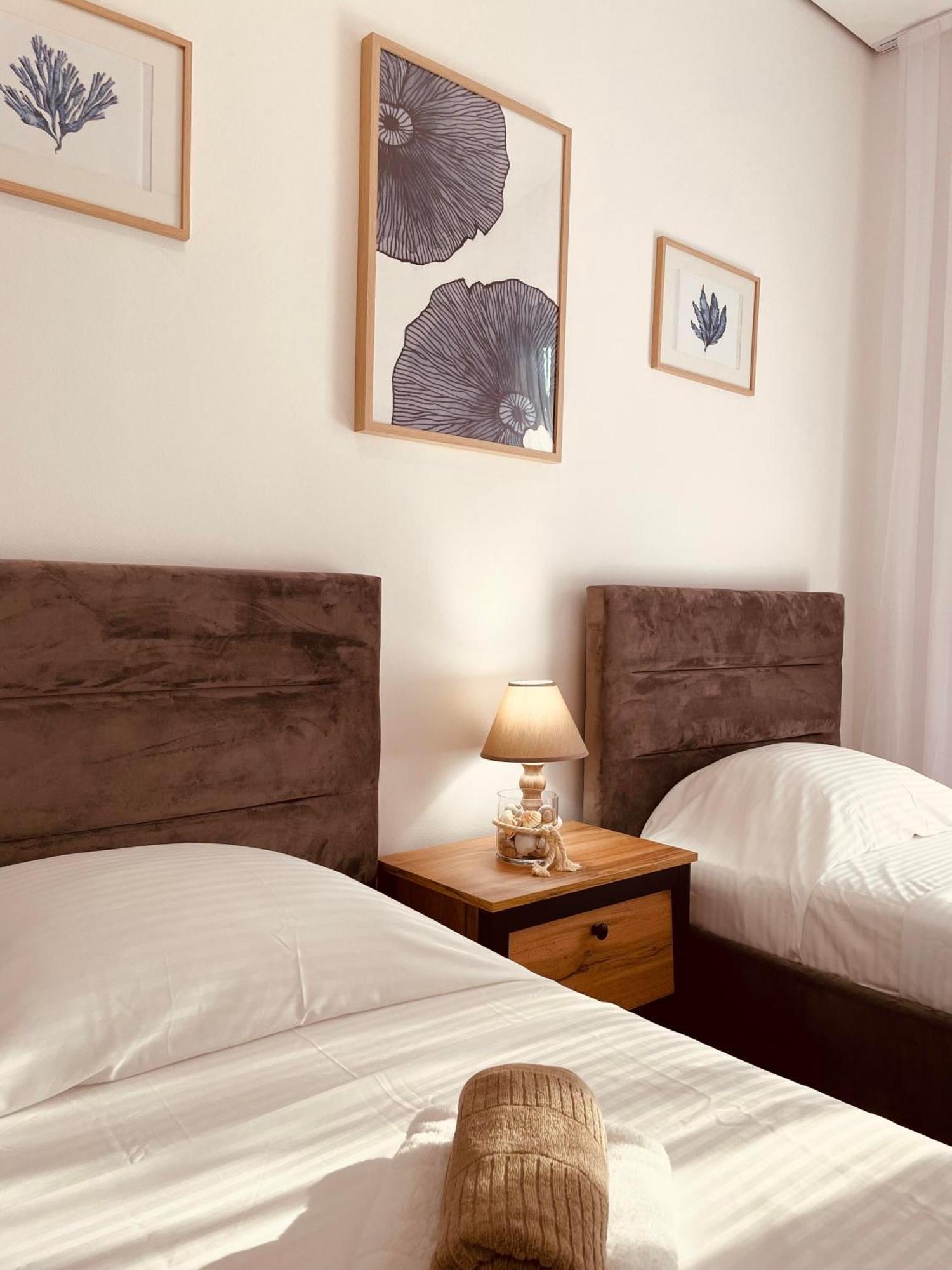 M&E Premium Apartments - San Pietro ดูร์เรส ภายนอก รูปภาพ