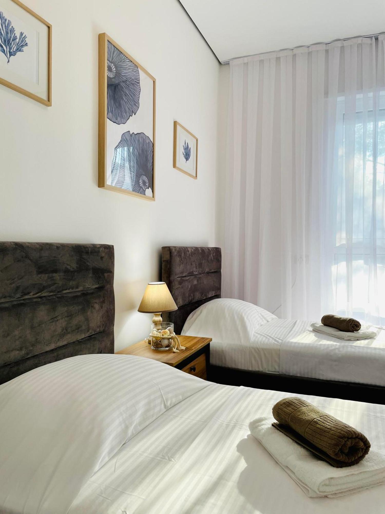 M&E Premium Apartments - San Pietro ดูร์เรส ภายนอก รูปภาพ